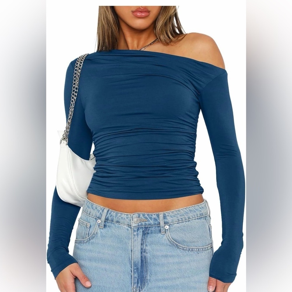 🆕Elegant Black Off-Shoulder Women's Top